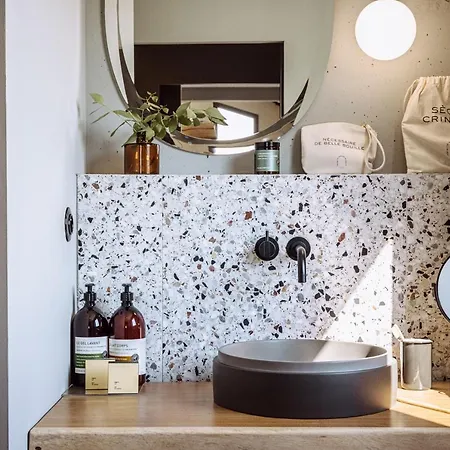 Le Garage Hotel 4*