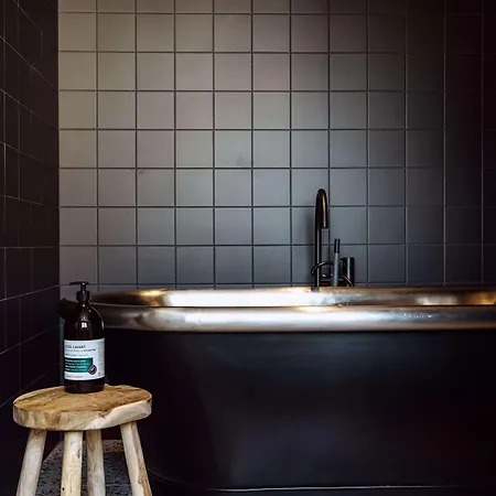 Le Garage Hotel