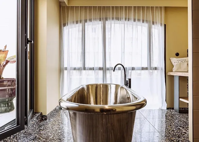 Le Garage 4* Біарріц