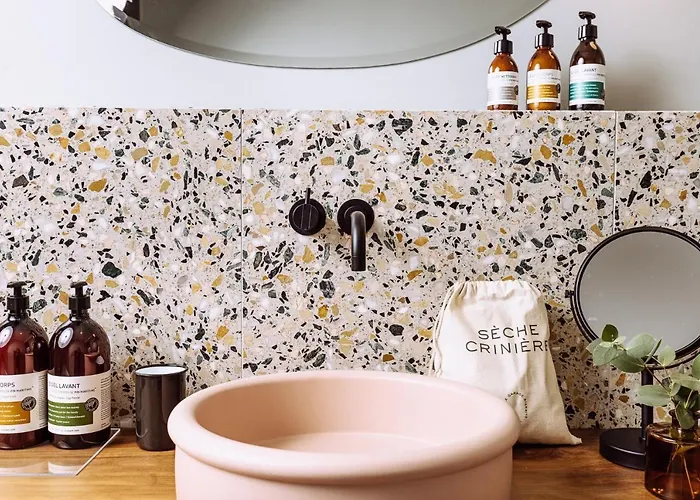 Ξενοδοχείο Le Garage 4*