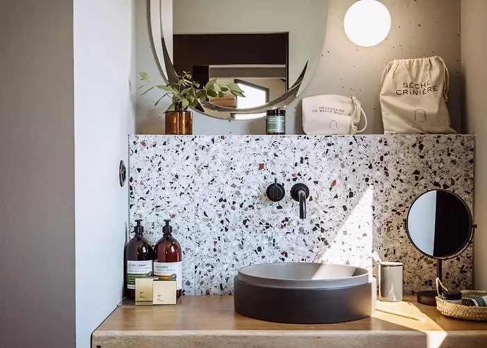 Le Garage Ξενοδοχείο 4*