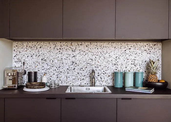 Le Garage Готель