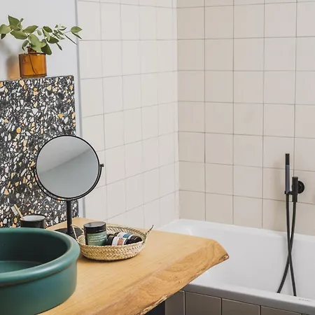 Le Garage 4* 比亚里茨